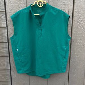 Figs Rafaela Oversized Scrub Top in Hunter Green, women’s Size Large